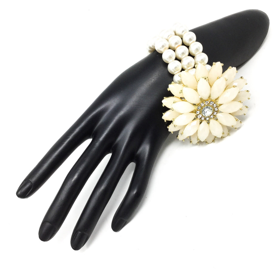 Pearl Bracelet with Gem Flower
